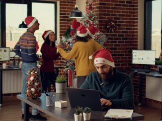 Estrés prenavideño: ¿por qué cometemos más errores en el trabajo antes de las vacaciones?