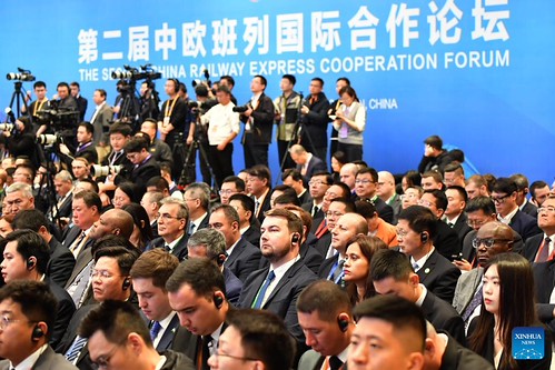 Abre en Xi’an el 2.º Foro de Cooperación de Transporte Ferroviario de China