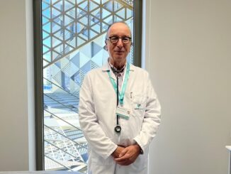 Experto alerta de que los vapeadores contienen sustancias tóxicas que pueden provocar daño pulmonar y alterar el desarrollo cerebral de los adolescentes